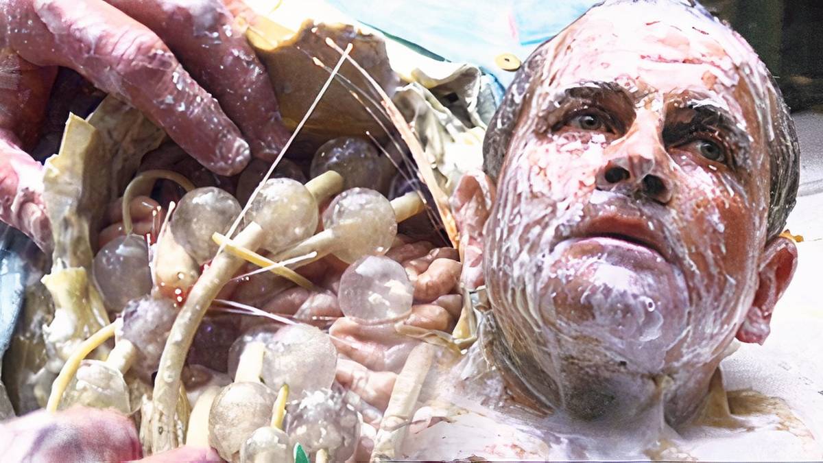 One Subtle Ash Detail In Alien Hinted At His True Synthetic Identity