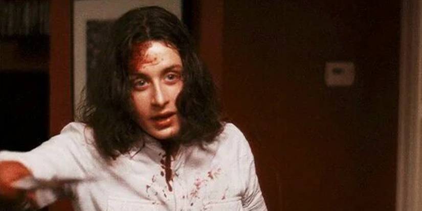 Charlie bloodied up in Scream 4
