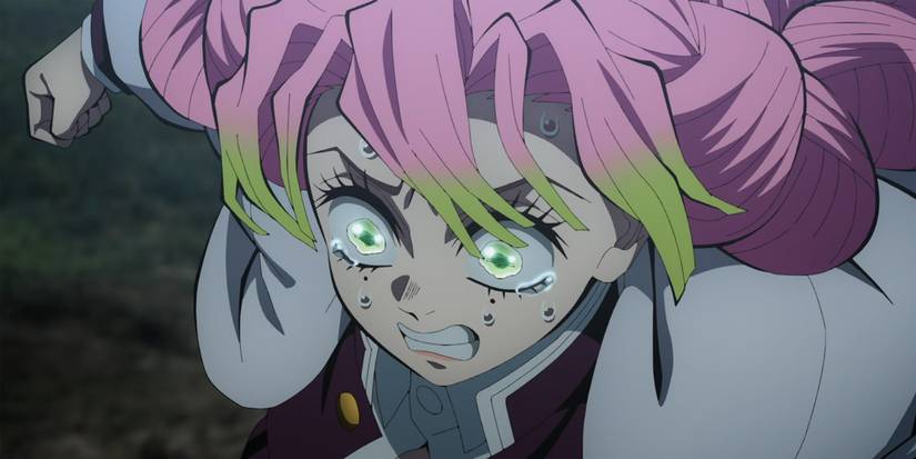 Mitsuri runs to the Ubuyashiki mansion in Demon Slayer's finale.