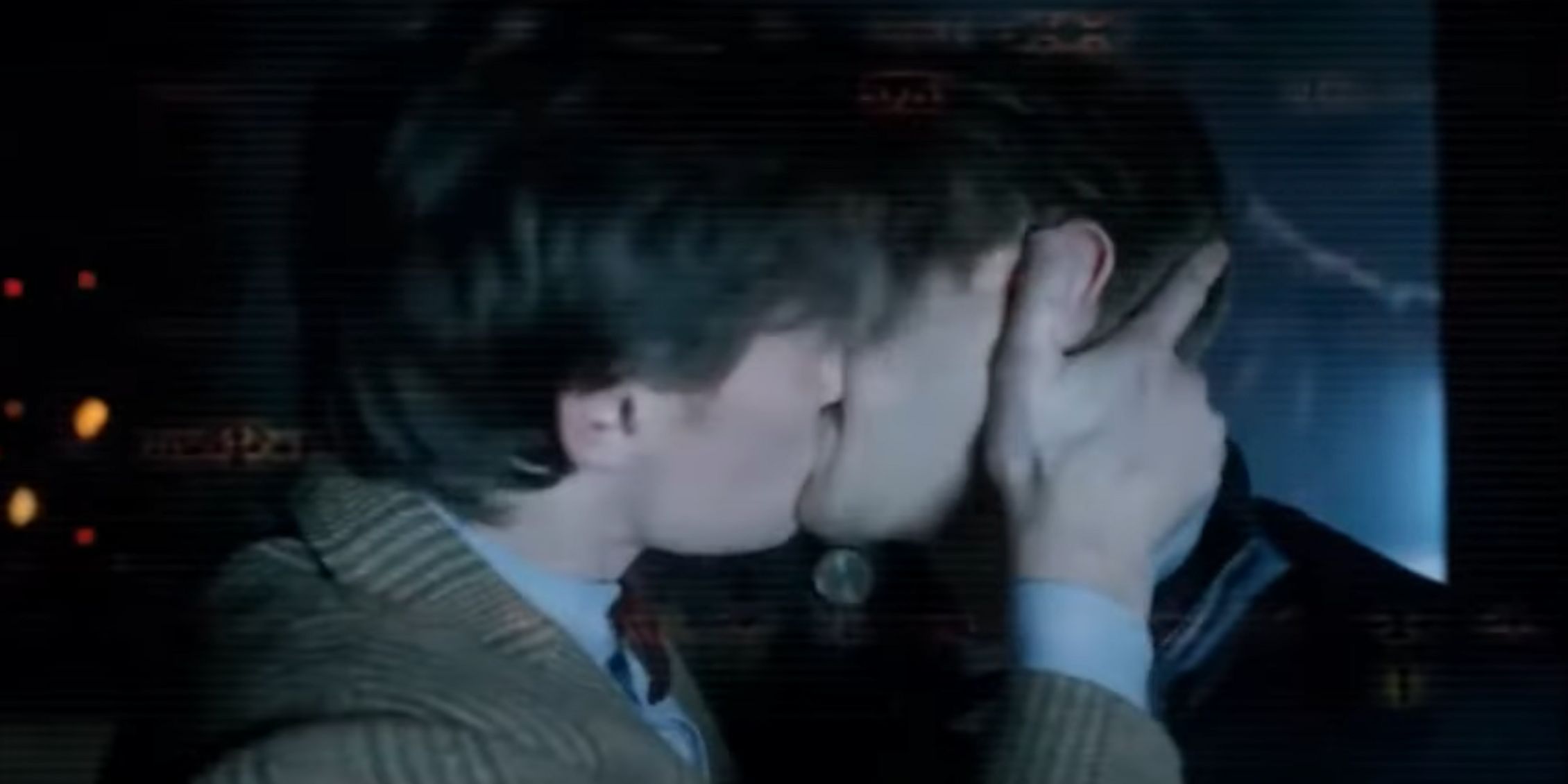 Doctor Who Doctor and Rory Kiss