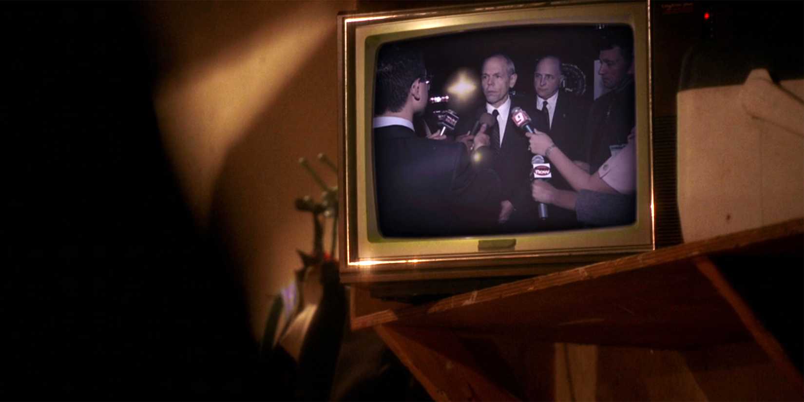 FBI agent Tobias Fornell on the television in NCIS Yankee White