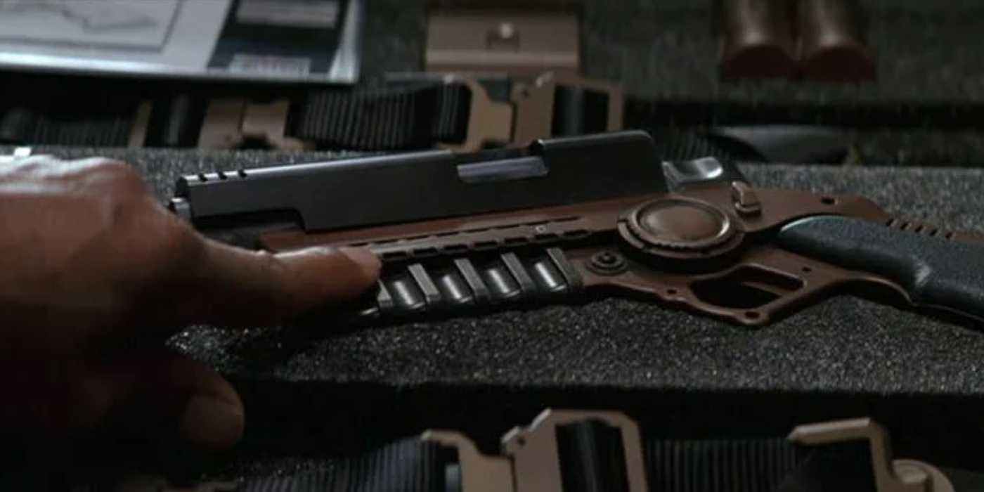 Batman Rope Gun 10 Best Batman Gadgets In The Dark Knight Trilogy