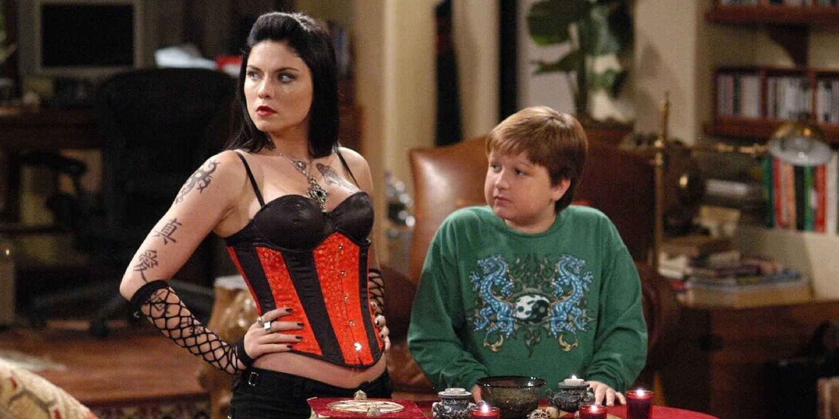 Jodi Lyn O'Keefe & Angus T. Jones in Two and a Half Men