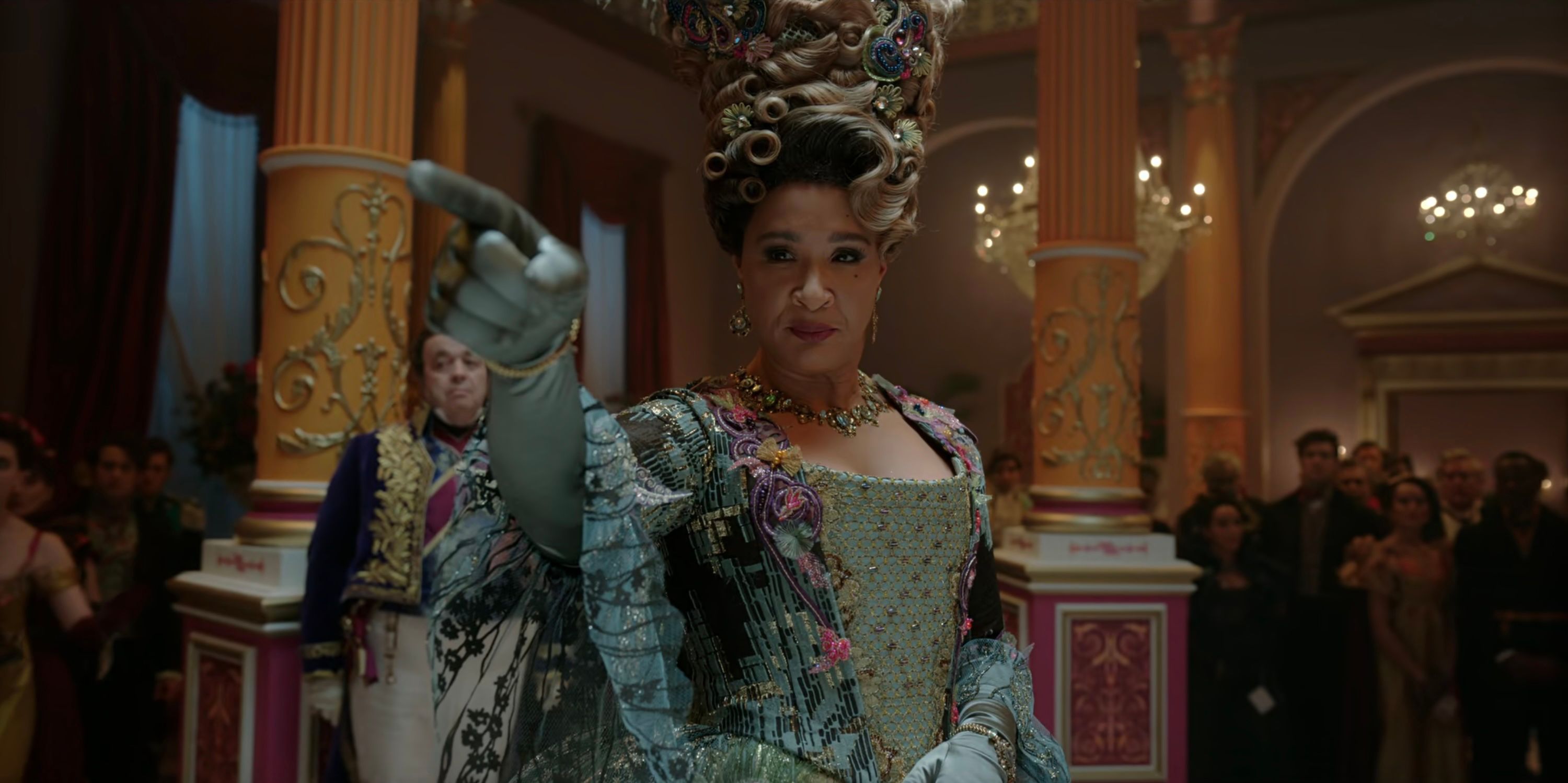 Queen Charlotte points at Lady Whistledown in Bridgerton season 3, episode 8, 