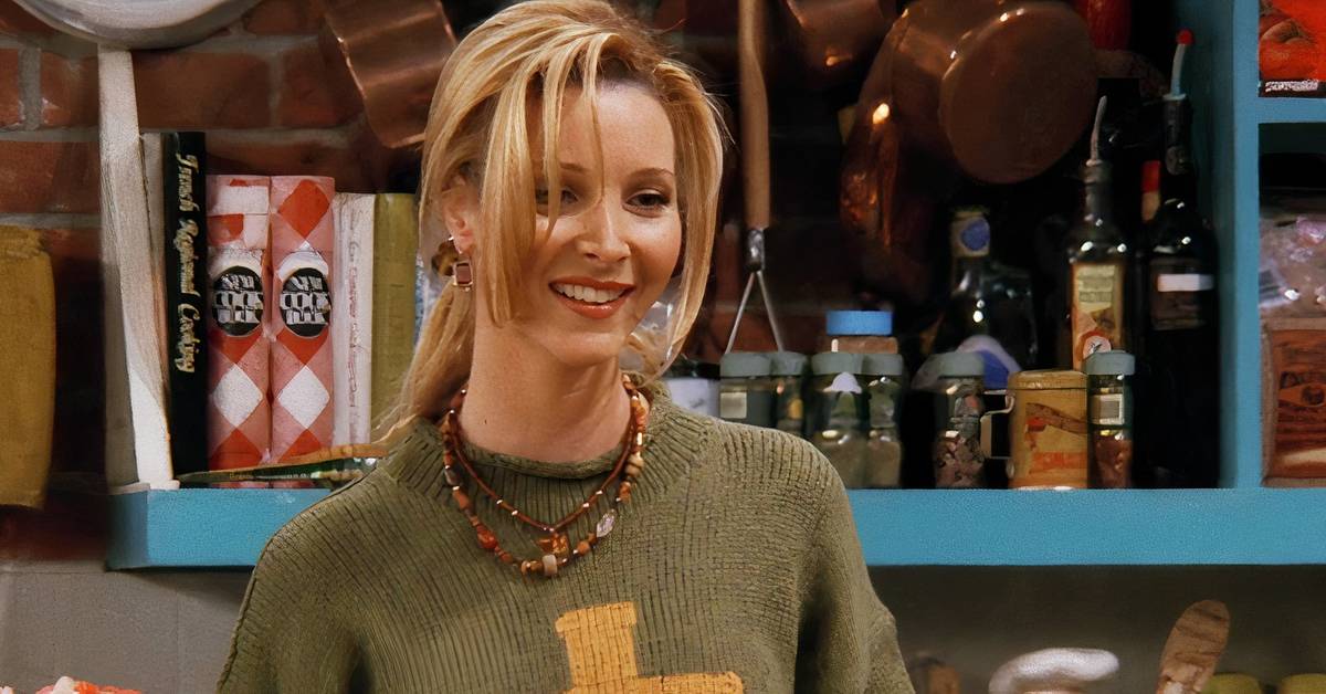 She Was So Happy": Friends Star Lisa Kudrow "Teared Up" Watching Phoebe's Biggest Moment In The Show 10 Years Later