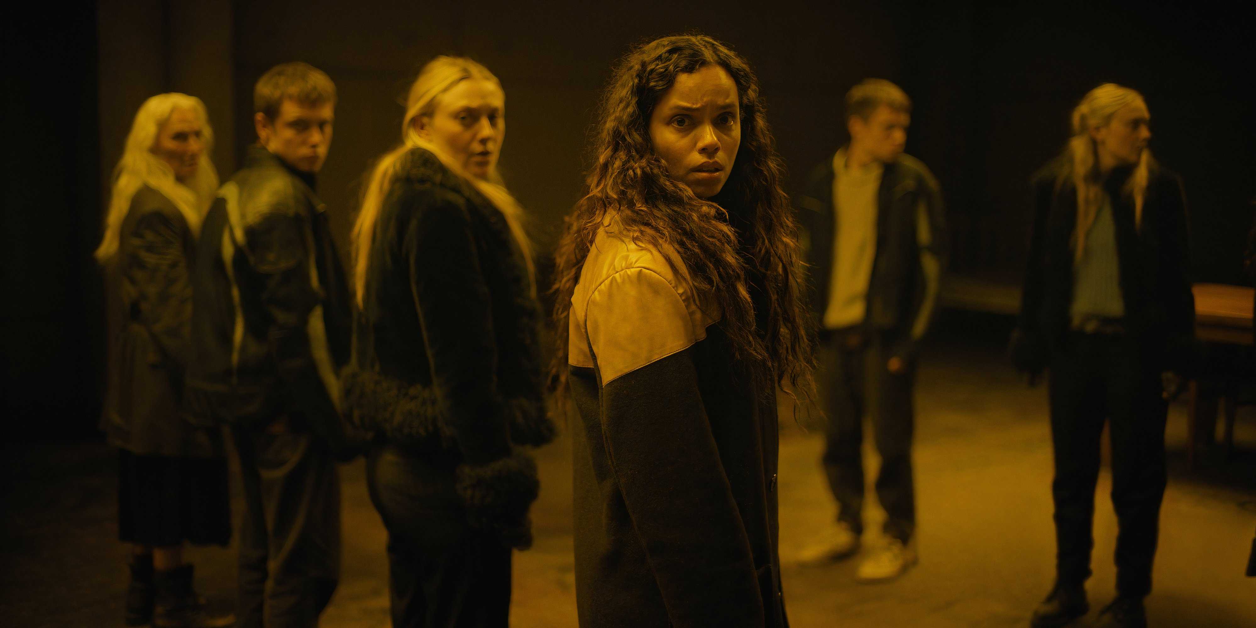 Outlander Characters Guide The Watchers Cast & Character Guide