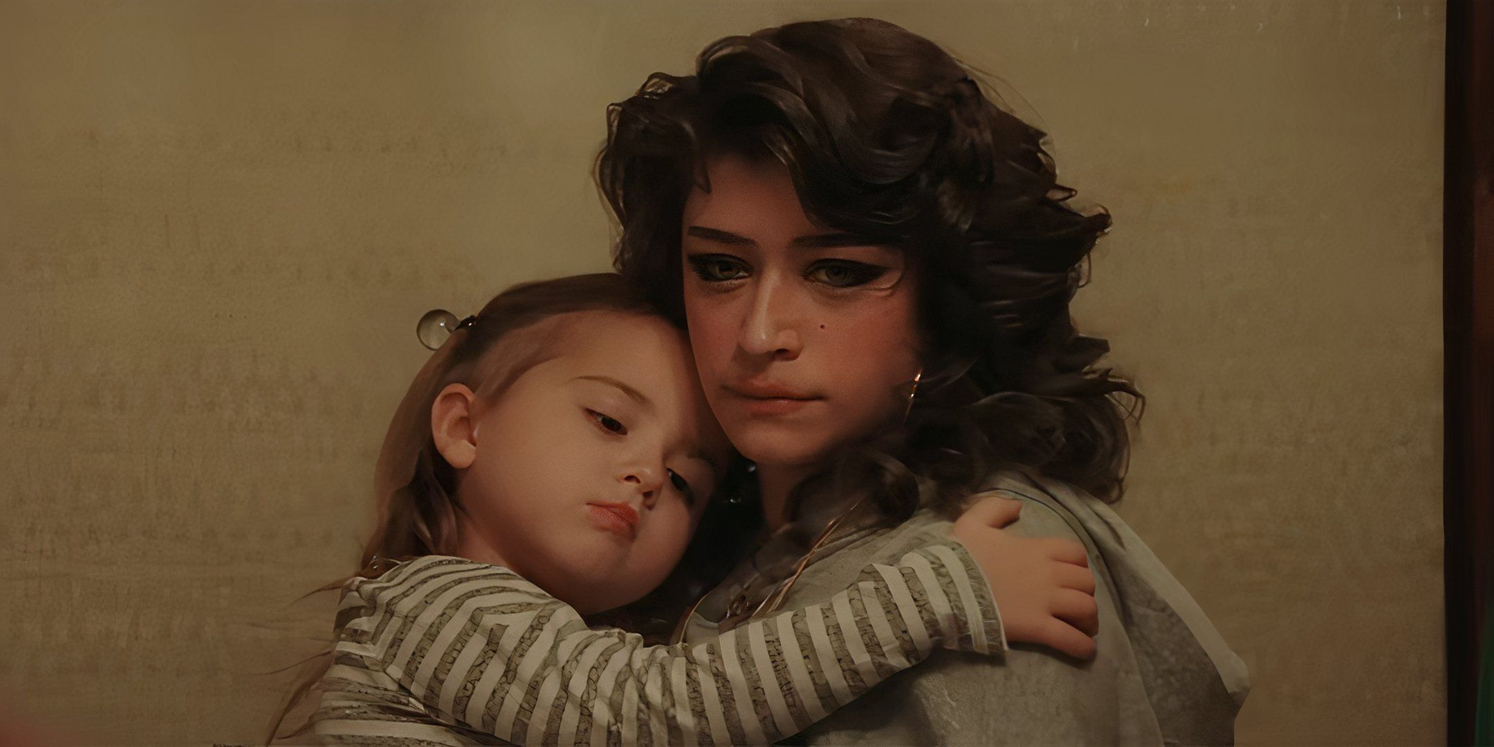 Odessa A'zion as Connie holding her daughter and looking worried in Fresh Kills