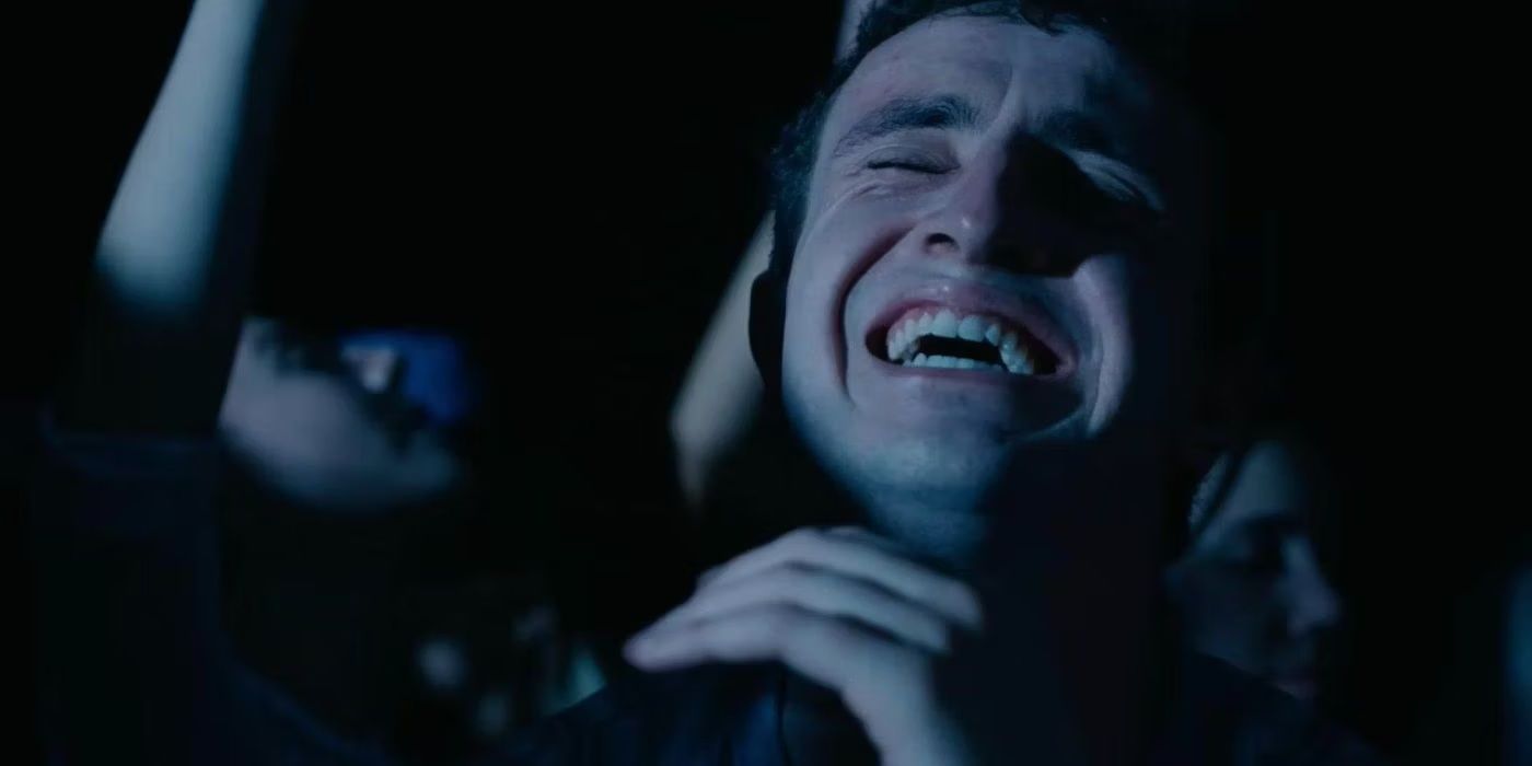 Paul Mescal dançando em uma rave no filme Aftersun.