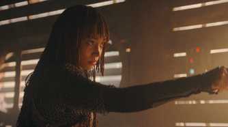 Mae (Amandla Stenberg) wielding a dagger in The Acolyte Season 1, episode 1