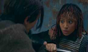 Qimir threatening Mae (Amandla Stenberg) with a dagger in The Acolyte Season 1 episode 2