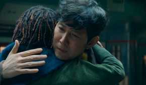 Master Sol (Lee Jung-jae) hugging a Little Osha (Lauren Brady) in The Acolyte season 1 episode 3