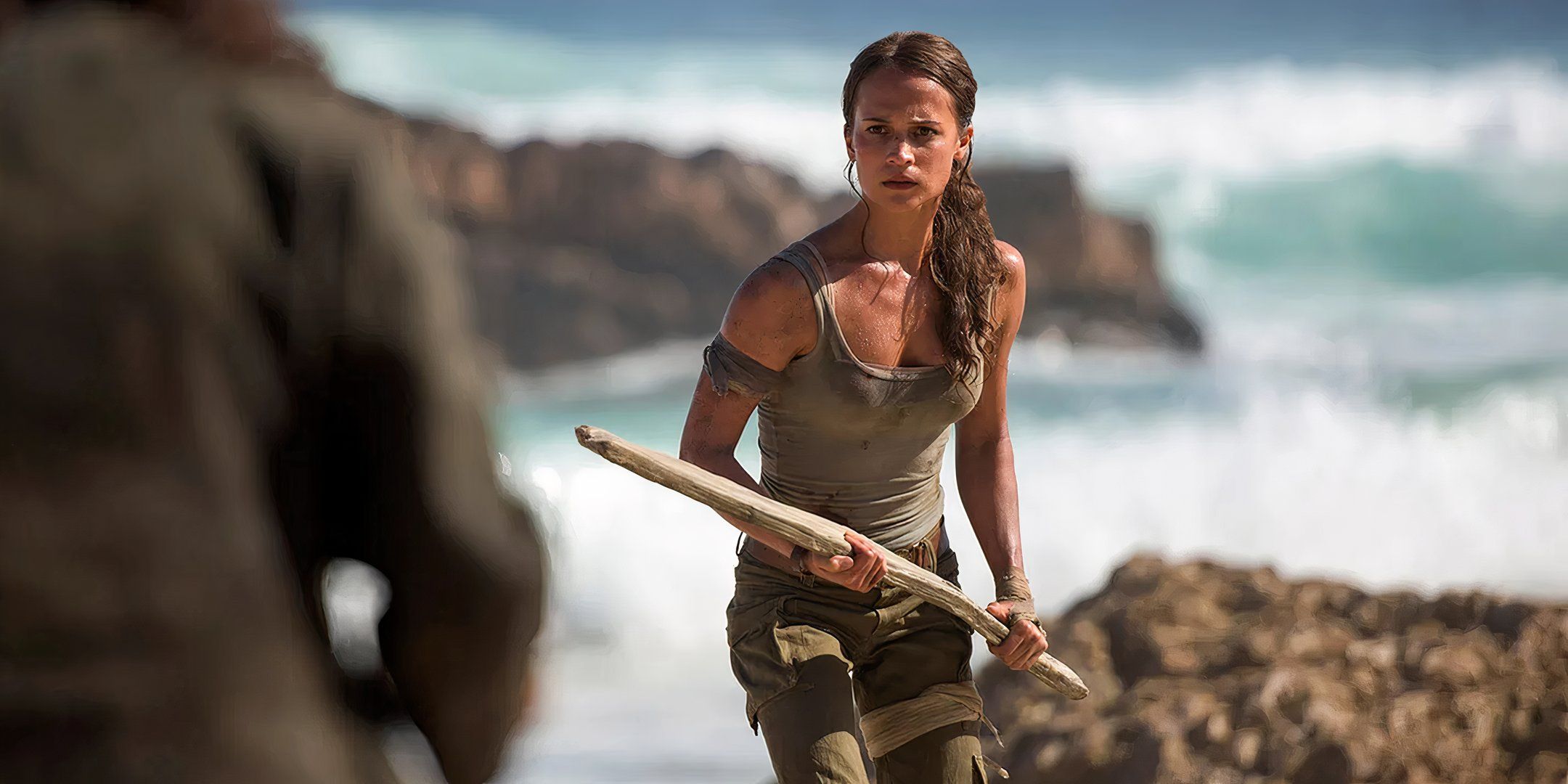 Hayley Atwells Lara Croft Is Doing Something Neither Angelina Jolie Nor Alicia Vikanders Tomb Raider Movies Did