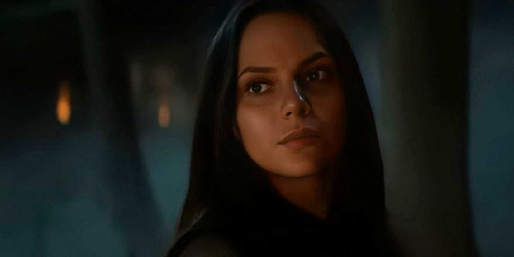 Дафни Кин как Лора Кинни, также известная как X-23, разговаривает с Логаном в Deadpool & Wolverine