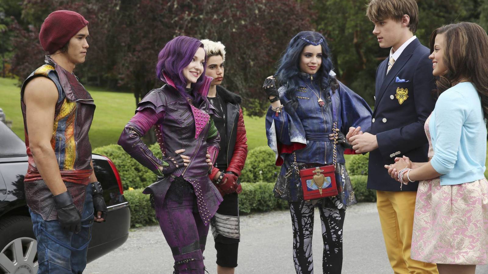 Disney Casts Actors for Genie, Pinocchio & Other Sidekicks in Hidden Heroes: A Descendants Story