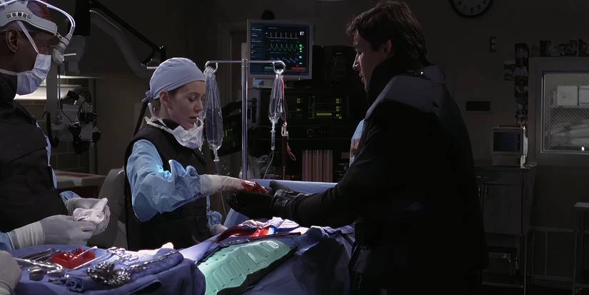 Dylan (Kyle Chandler) removes a bomb in Grey's Anatomy