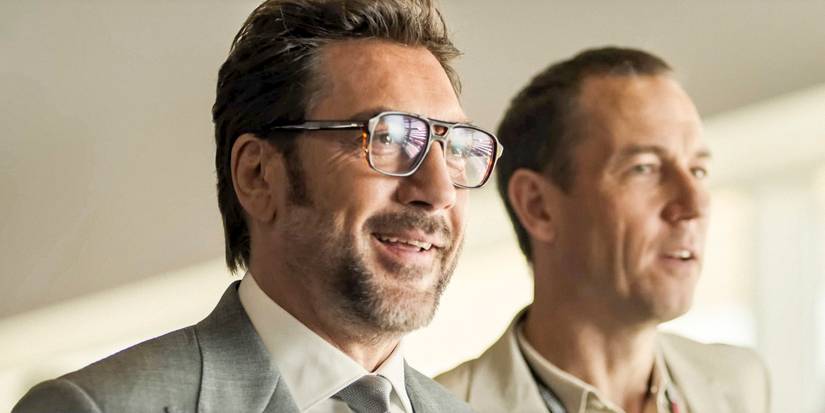 Хайвер Бардем улыбается в фильме "F1: Гонка"