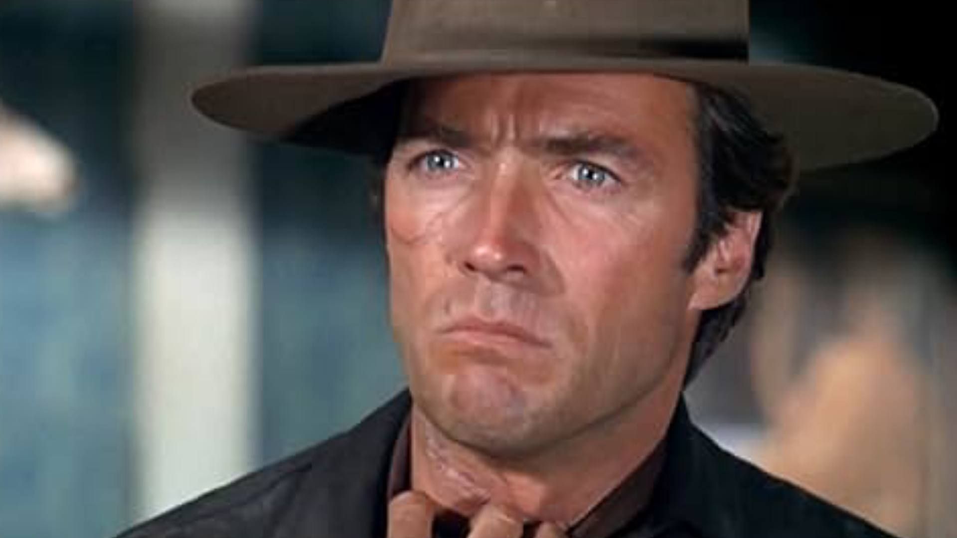 Clint Eastwood em cena de Hang 'Em High