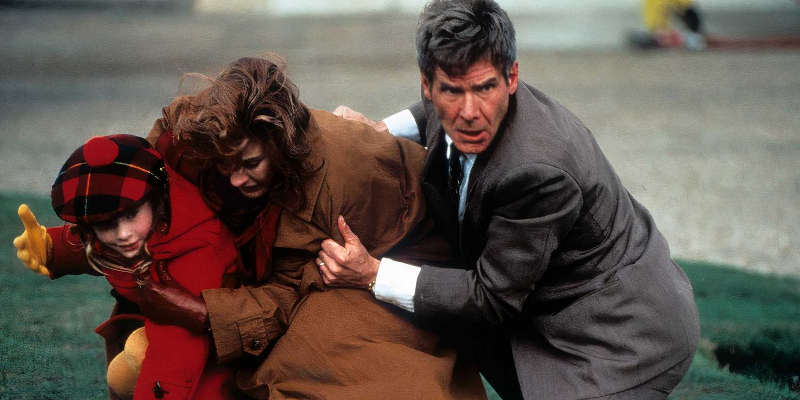 Harrison Ford as Jack Ryan and his family in Patriot Games