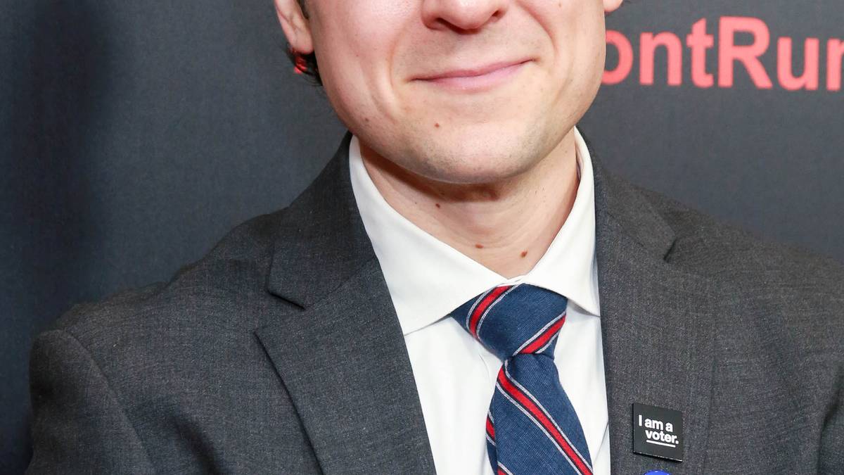 Josh Brener | ScreenRant