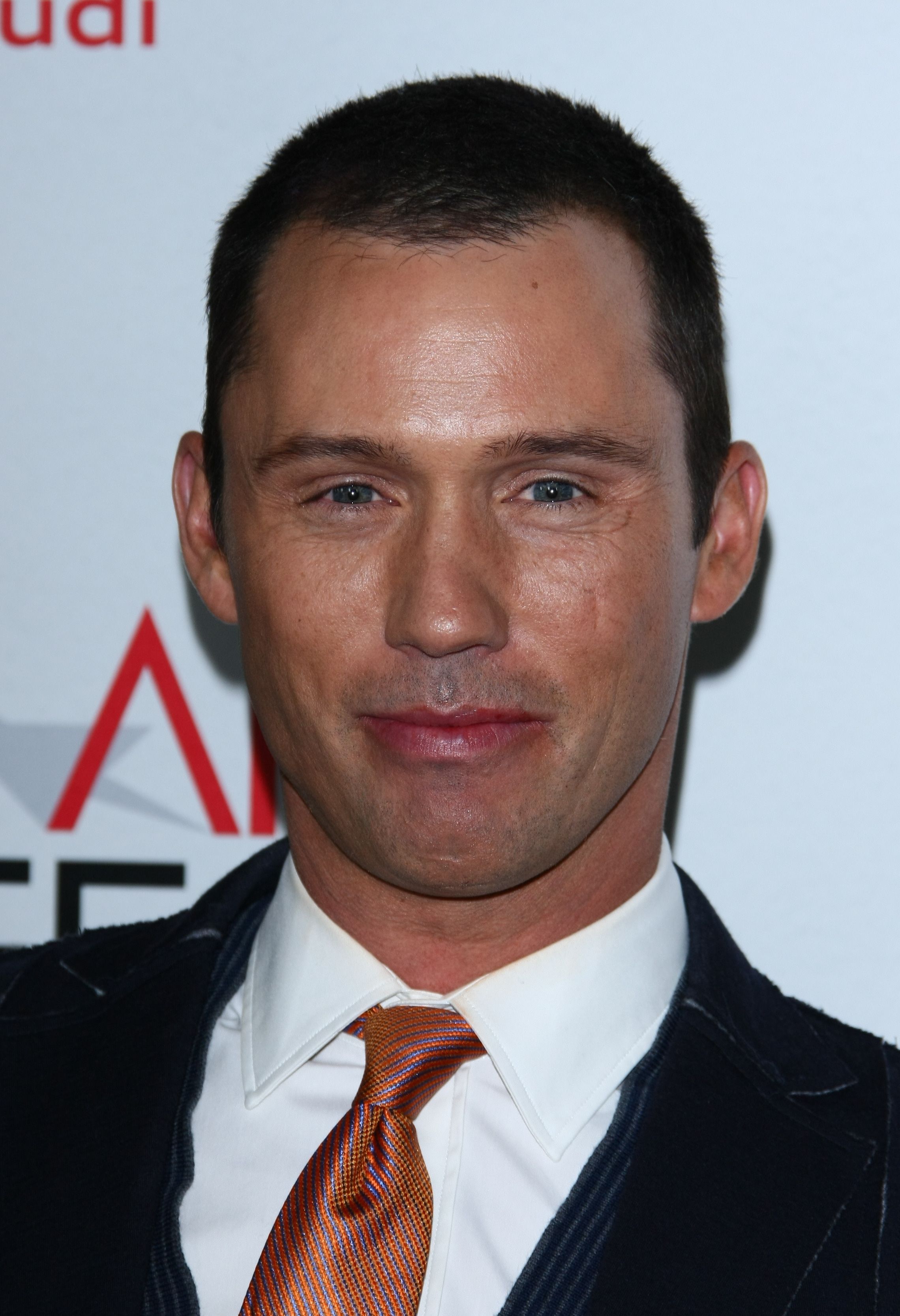 Jeffrey Donovan Profile Picture