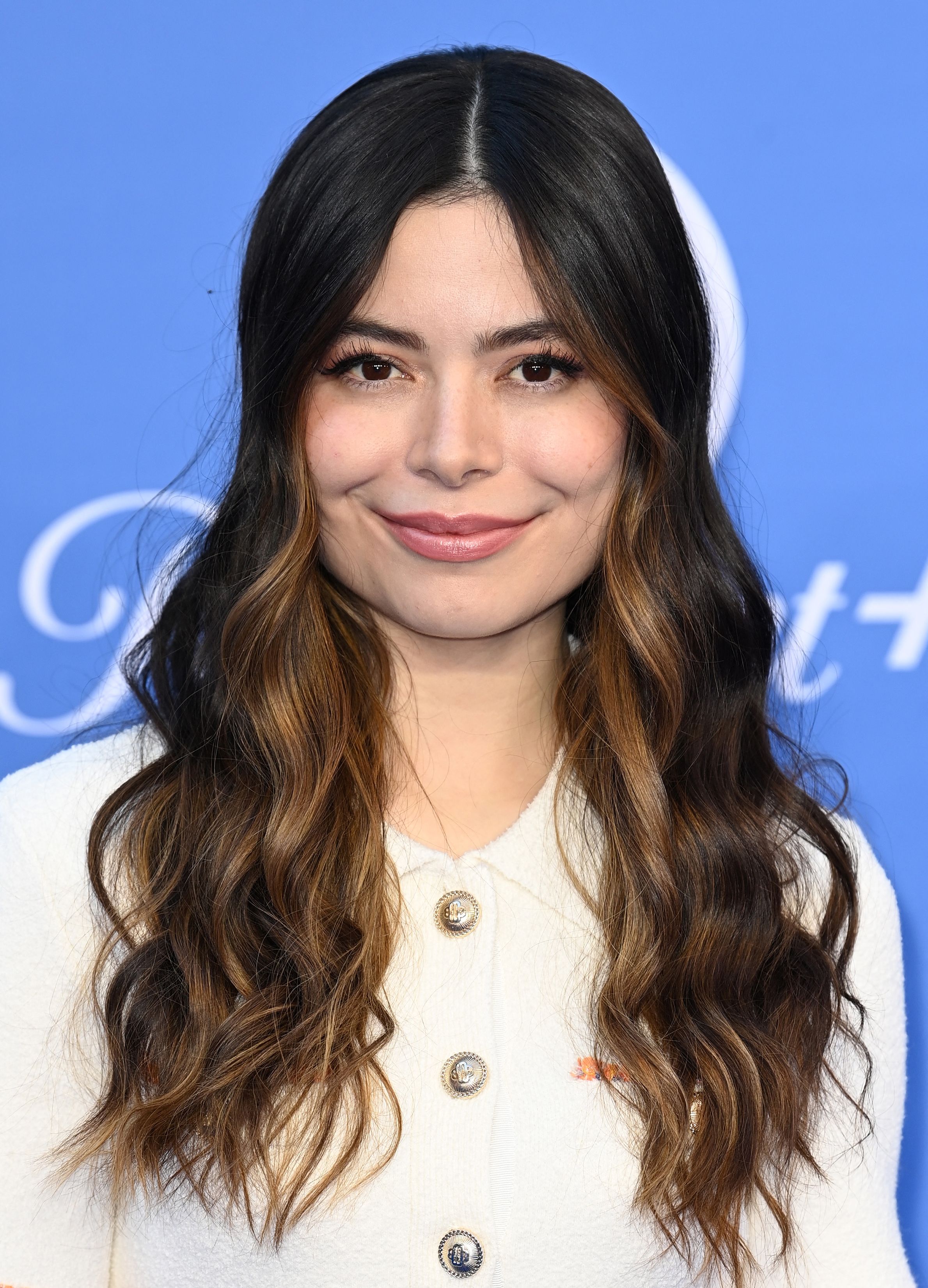 Headshot Of Miranda Cosgrove 