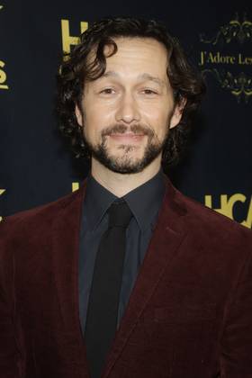 HeadsH๏τ Of Joseph Gordon-Levitt In The Hollywood Critics ᴀssociation's 2023 HCA Film Awards