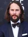 Cabeça de Taylor Kitsch no 29º prêmio anual da Critics 'Choice