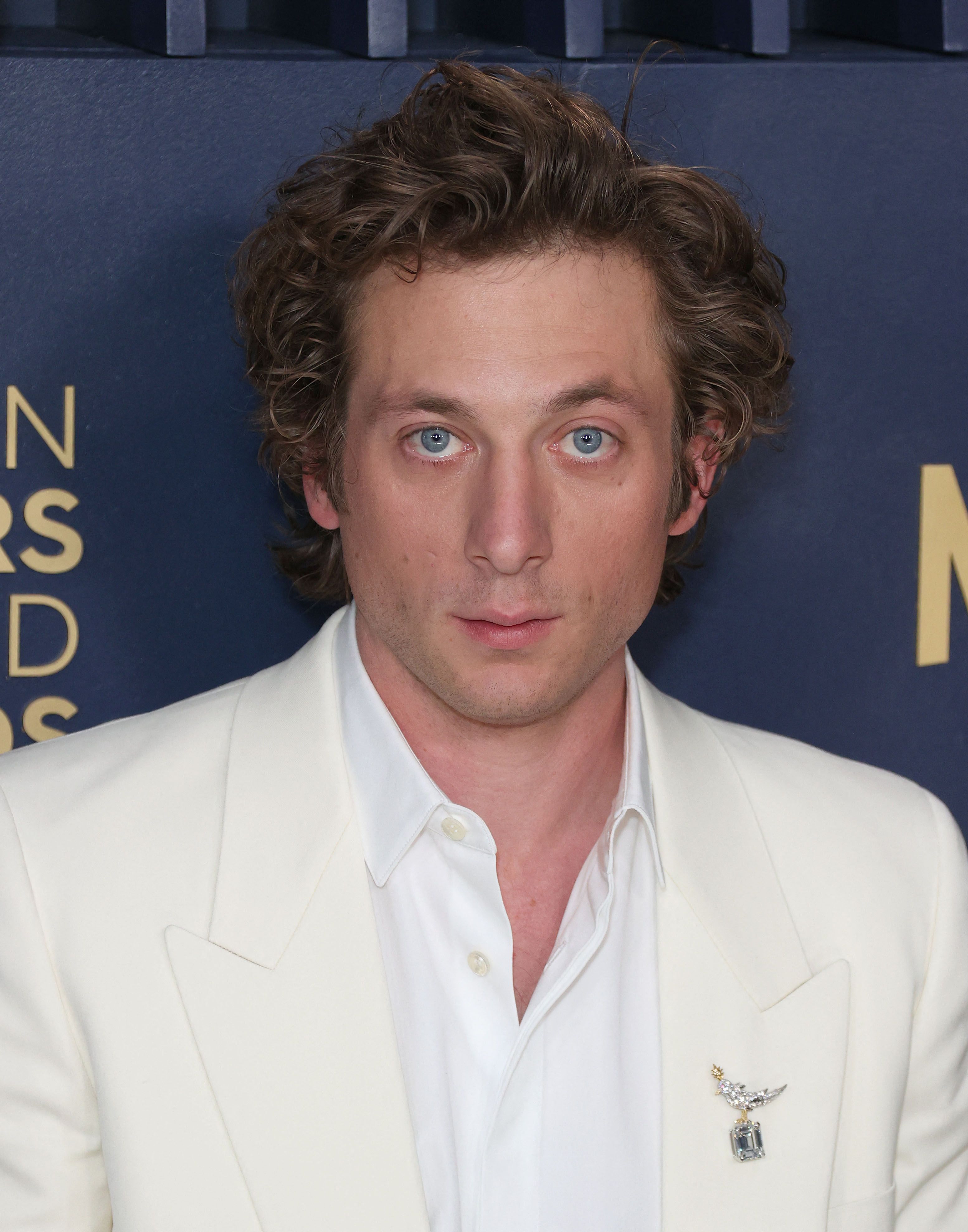 Headshot Of Jeremy Allen White In The 30th Annual Screen Actors Guild Awards