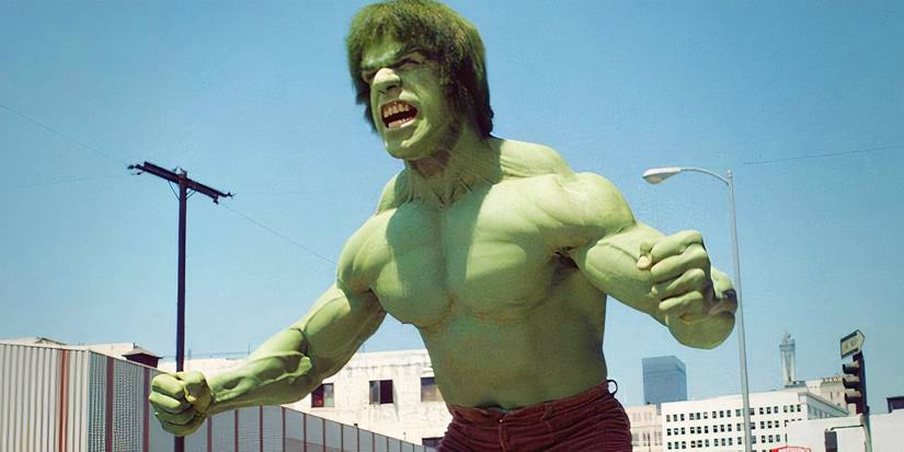 Lou Ferrigno's Hulk in the street in The Incredible Hulk series