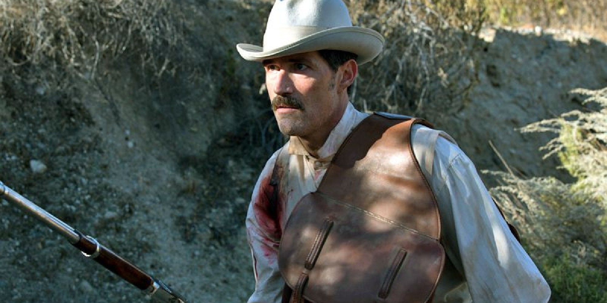 Bone Tomahawk, el western de terror de Kurt Russell con un 93% de Rotten Tomatoes, tiene los villanos de películas occidentales más brutales que he visto con los trogloditas