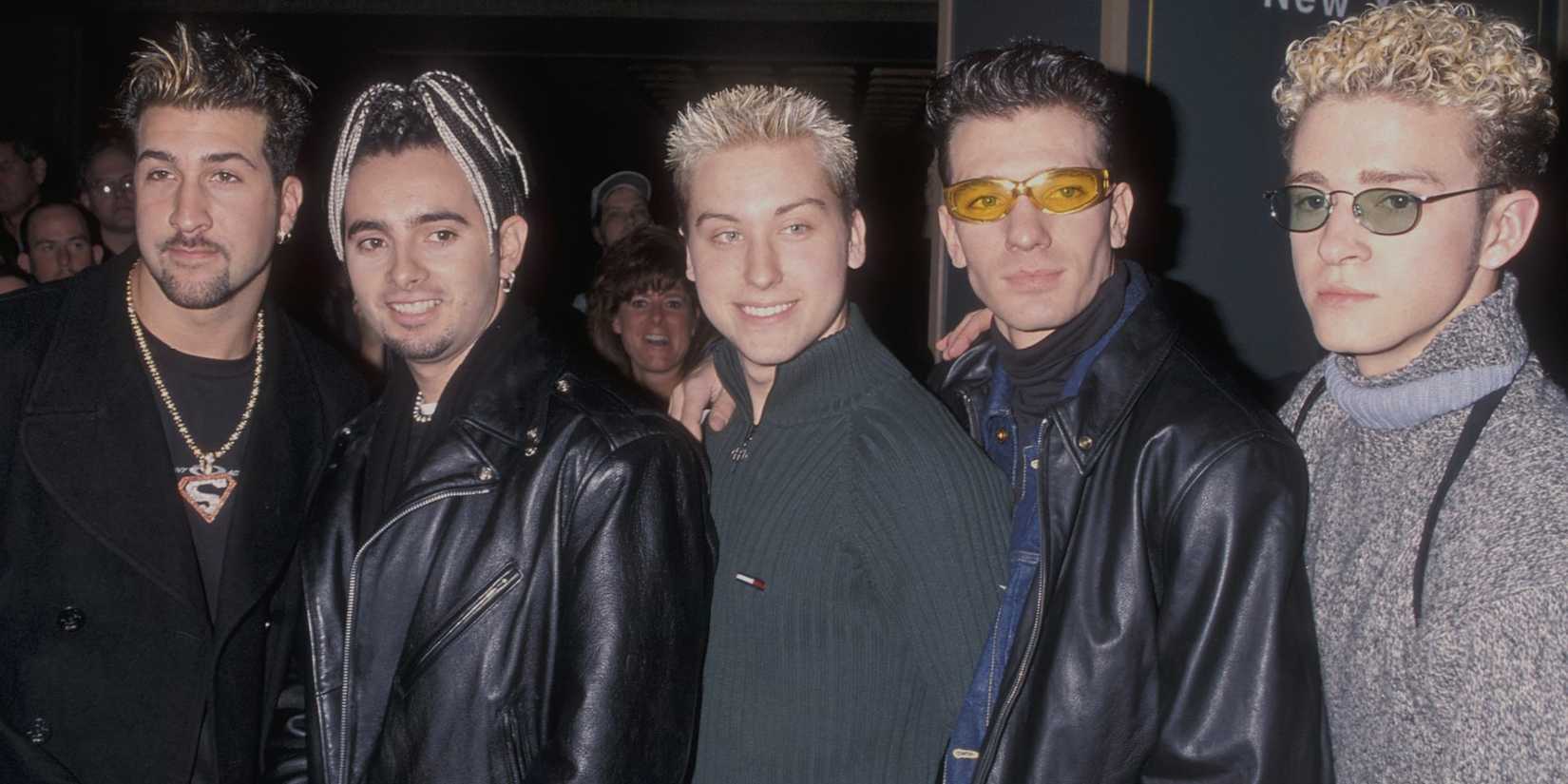 10 Obscure Star Wars Movie Cameos Revealed 8 A Photograph Of NSYNC In Dirty Pop: The Boy Band Scam