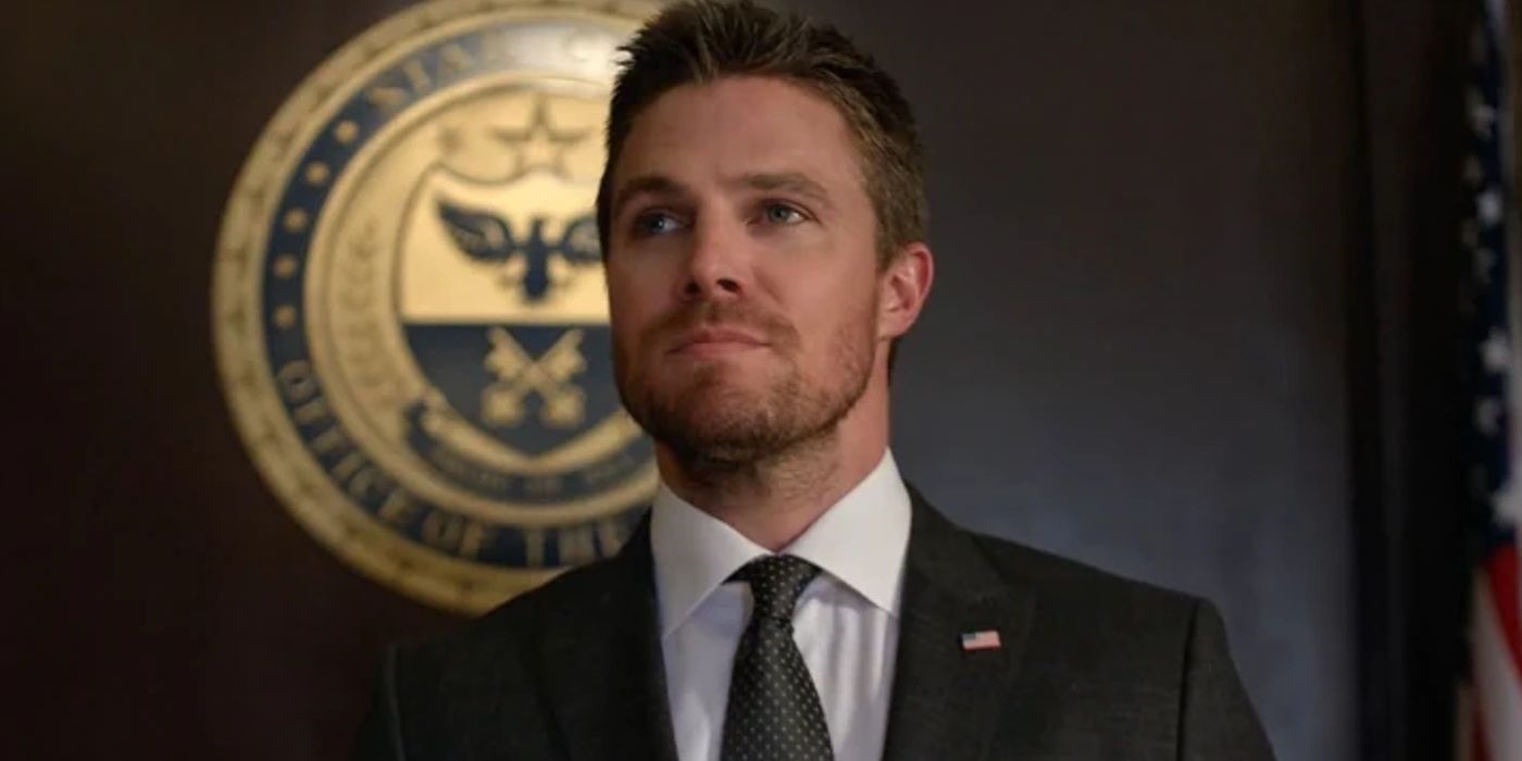 Stephen Amells Suits: L.A. Character Brings Back 1 Of The Best Things About His Arrow Role