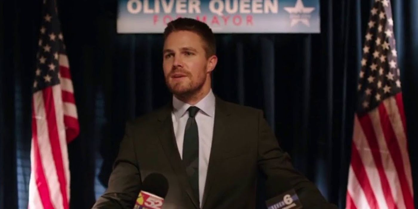 Stephen Amells Suits: L.A. Character Brings Back 1 Of The Best Things About His Arrow Role