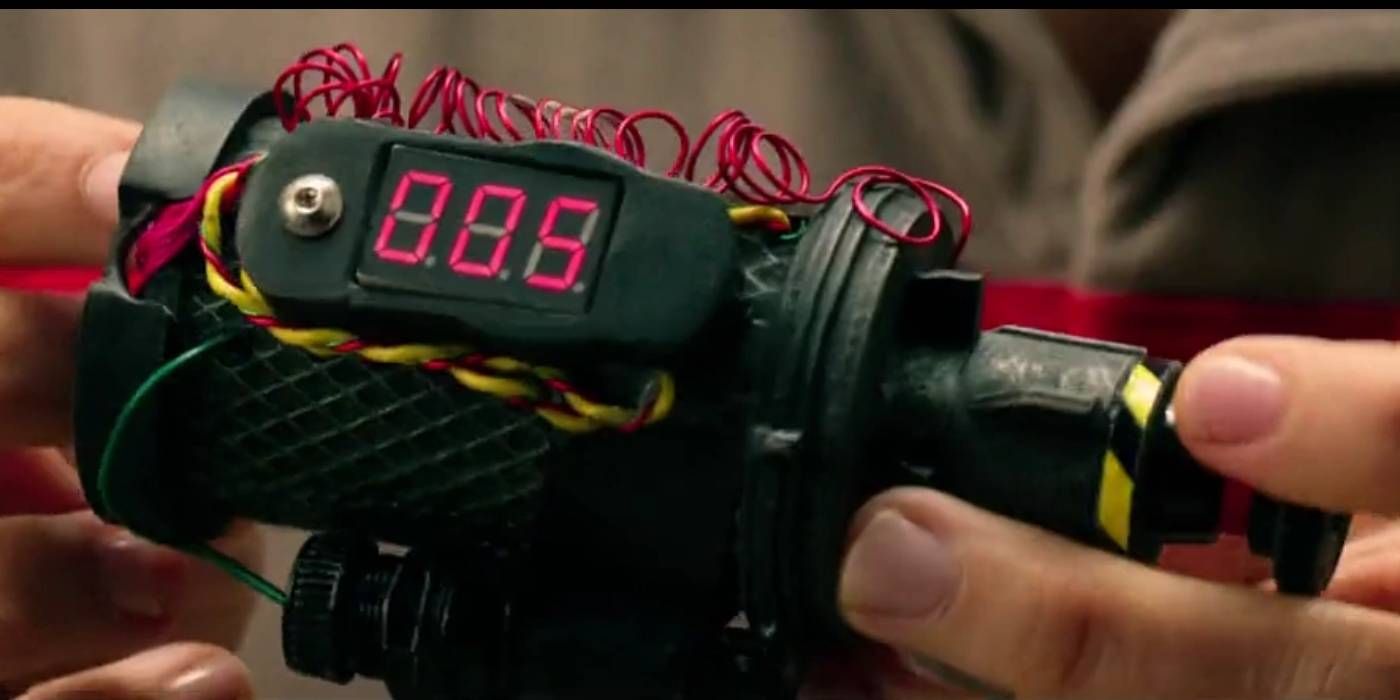 10 Best Gadgets From The Ghostbusters Franchise