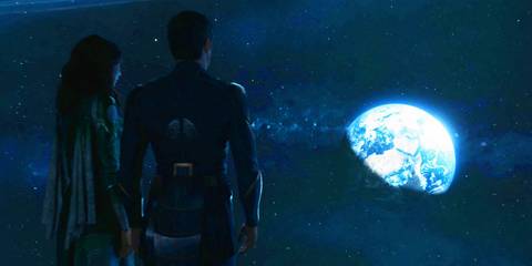 Sersi and Ikaris looking at the Earth in Eternals