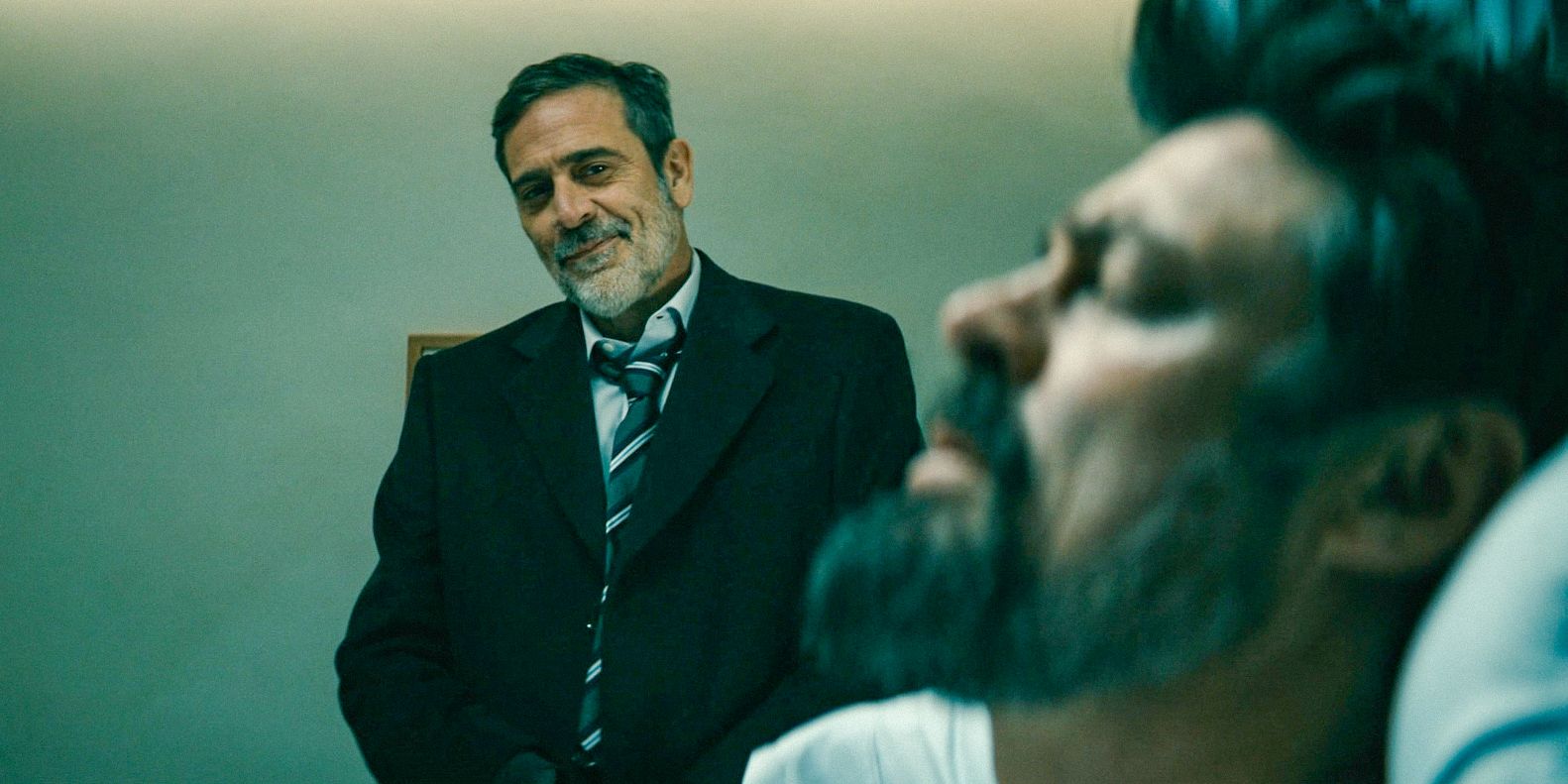 Joe Kessler (Jeffrey Dean Morgan) smiles while looking at Butcher in the hospital in The Boys Season 4 Episode 8