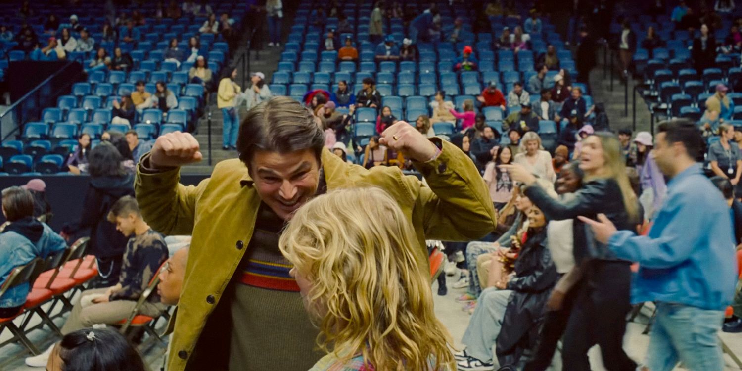 M. Night Shyamalan's Trap Nailed 1 Of The Most Annoying Parts About Modern Concerts