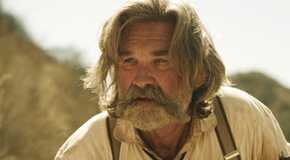 Kurt Russell looking disheveled in Bone Tomahawk