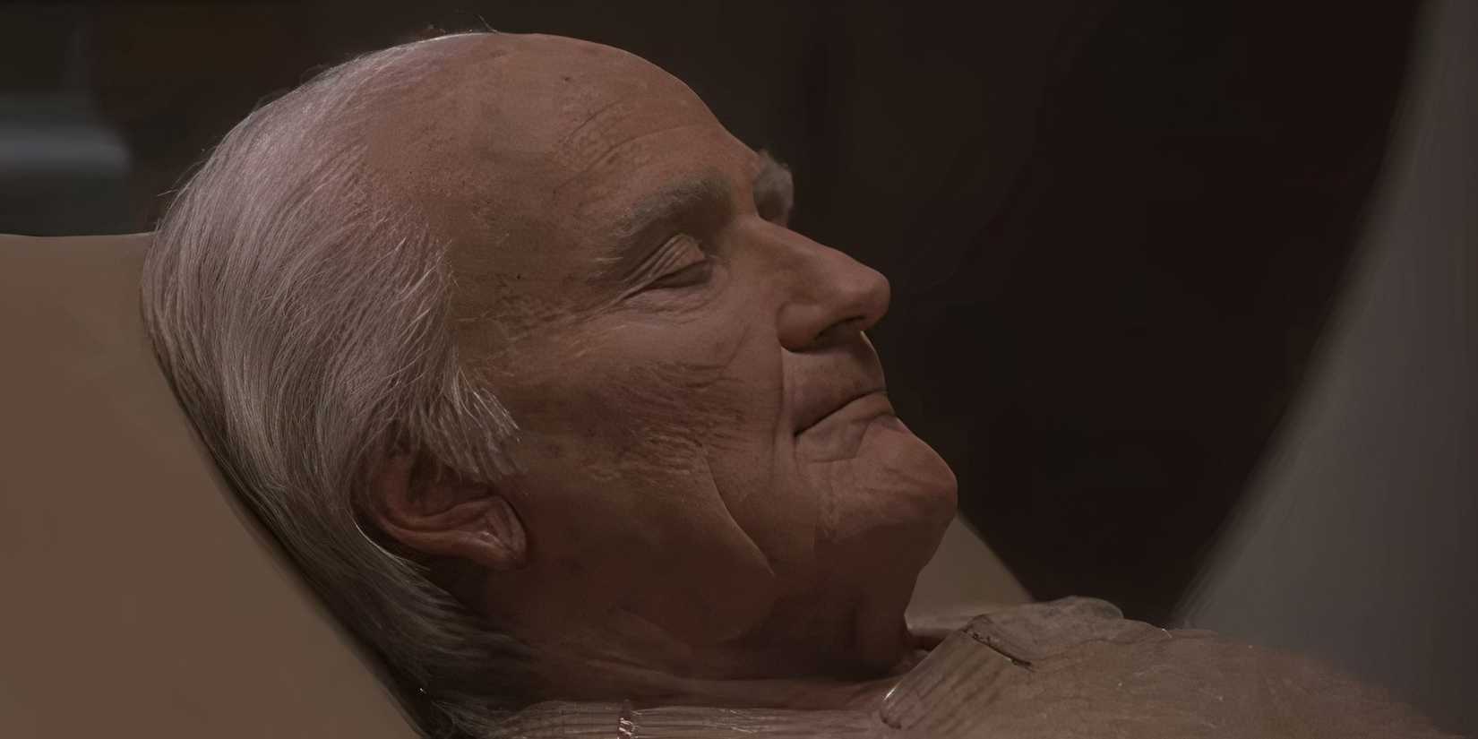 Robin Williams as Andrew Martin on his deathbed in Bicentennial Man
