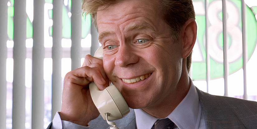 Fargo William H. Macy lächelt am Telefon