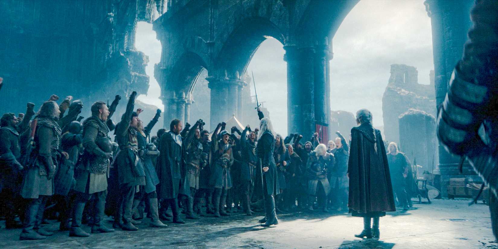 Em Harrenhal, Rhaenyra, antes de Daemon e seus exércitos em Casa do Dragão, 2ª temporada, episódio 8