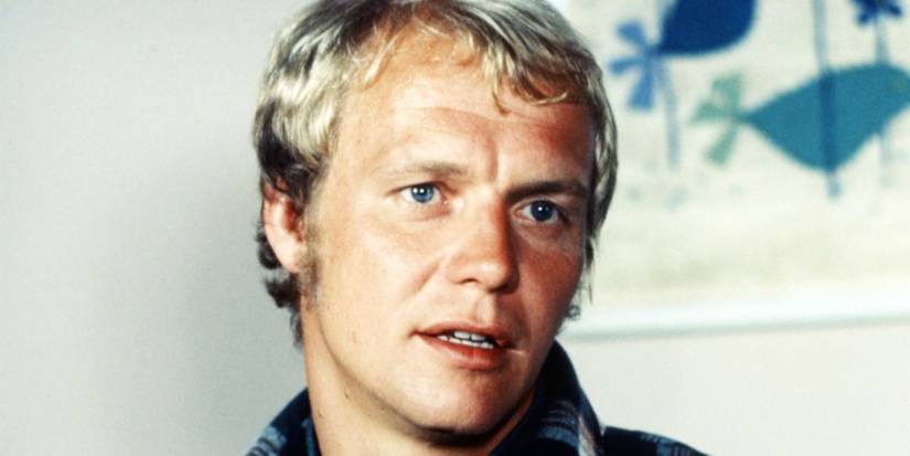 Hutch (David Soul) talking to someone in Starsky and Hutch.