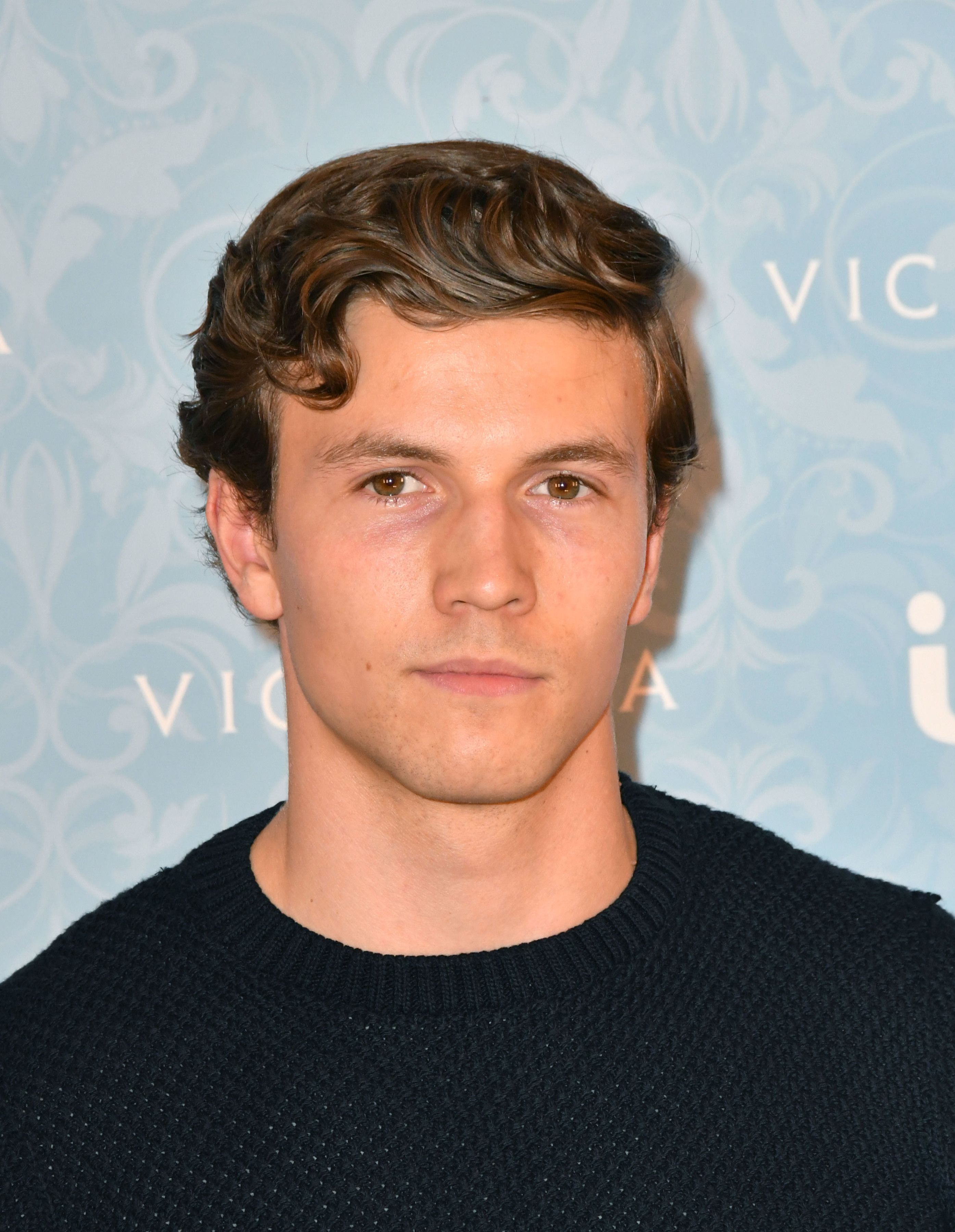 Headshot Of Leo Suter