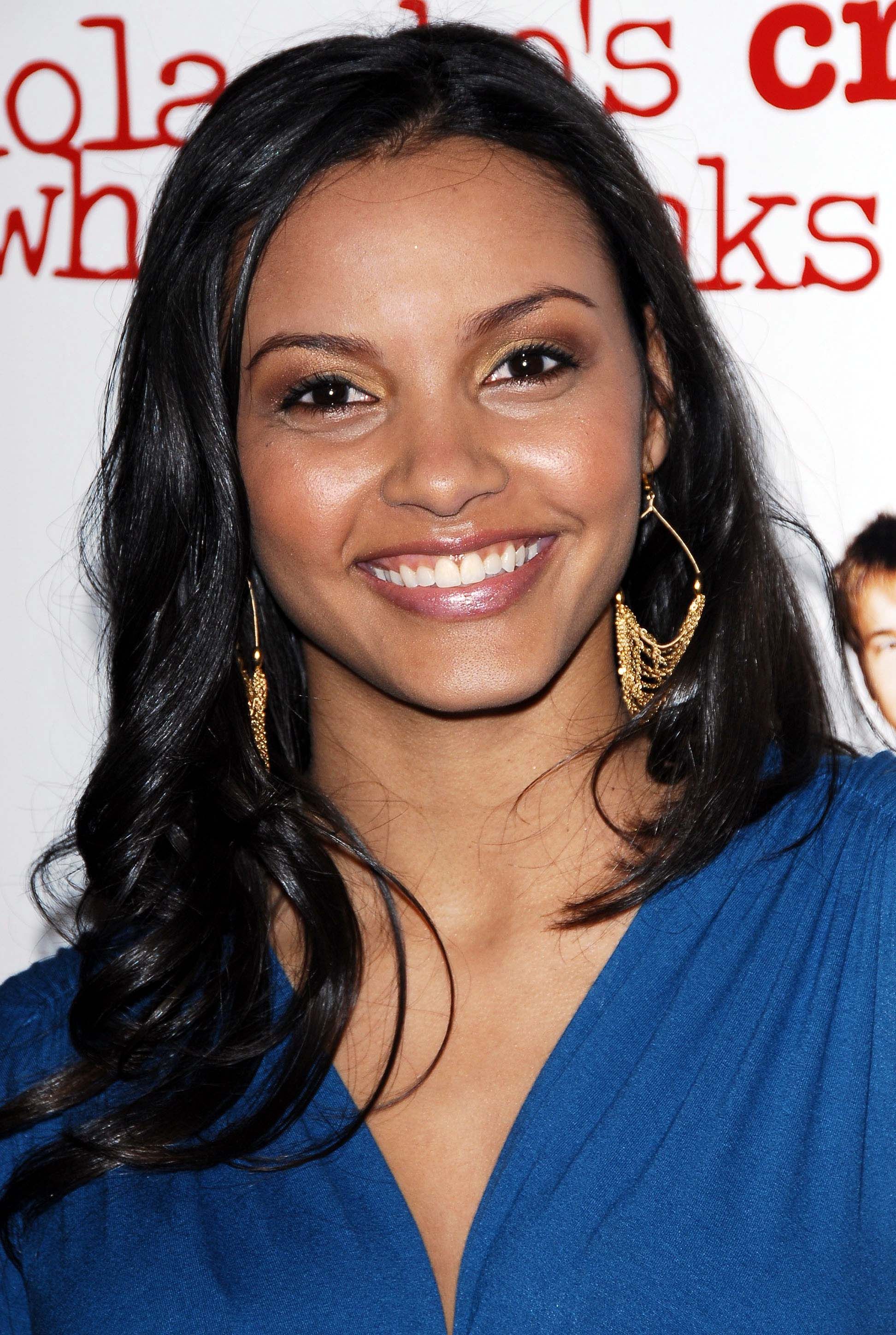 Jessica Lucas | ScreenRant, image size:1944x2896