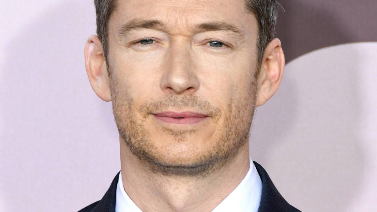 Simon Quarterman | ScreenRant