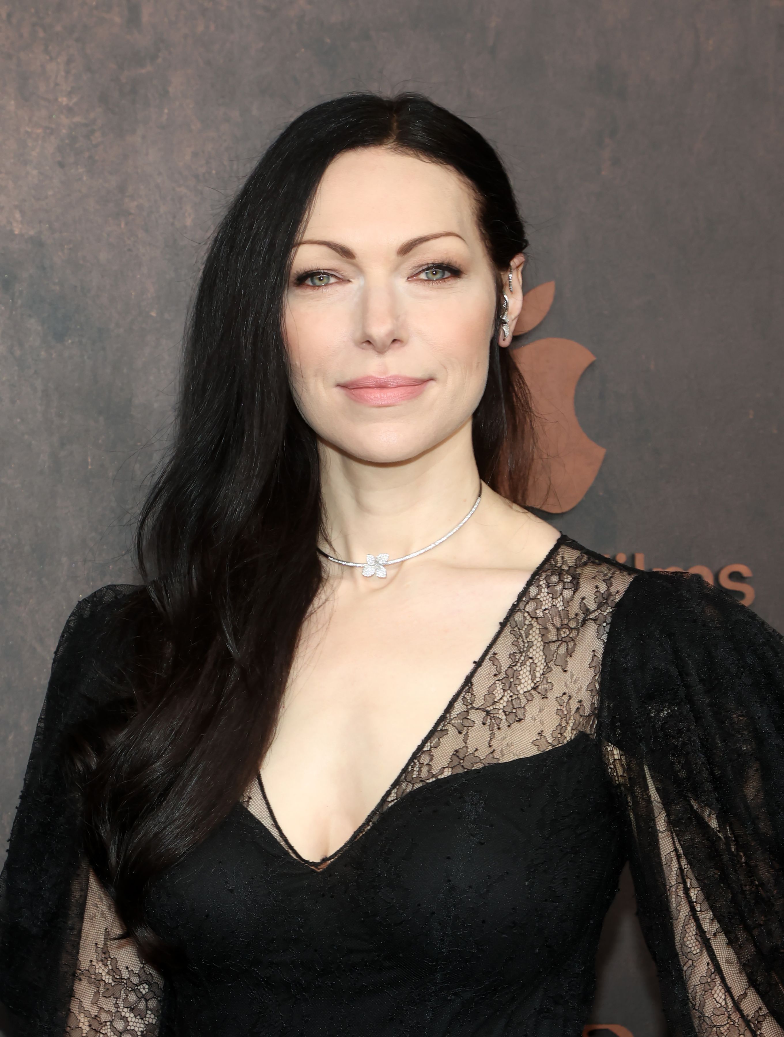 Headshot OF Laura Prepon