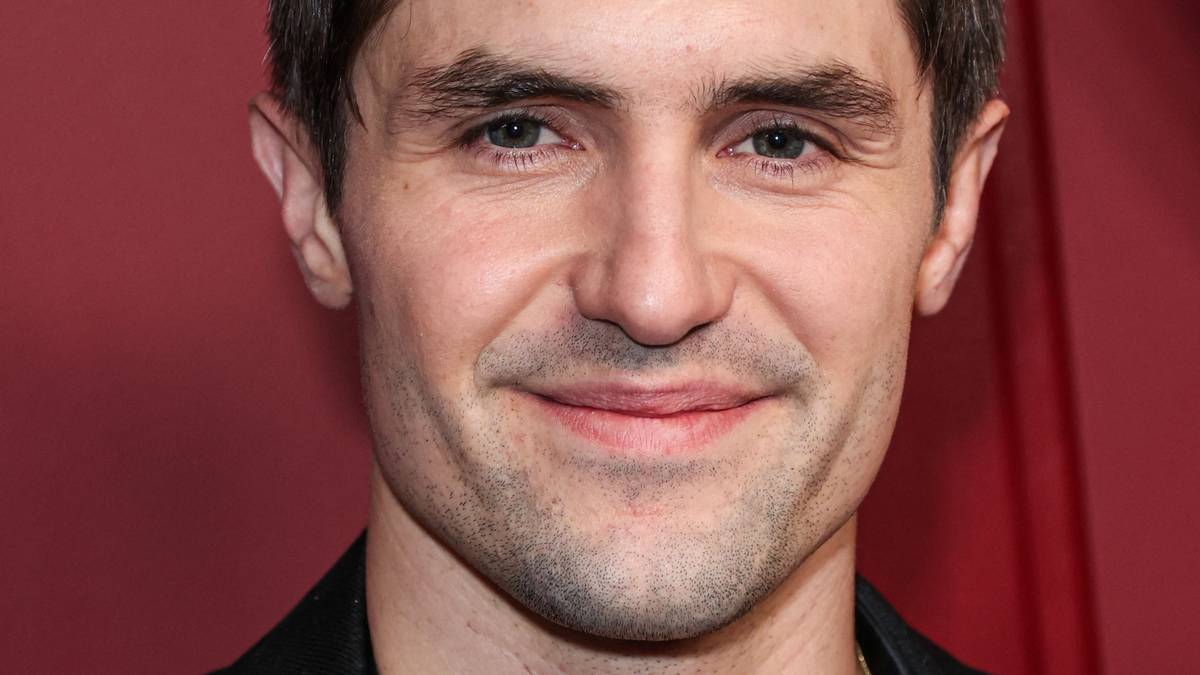 Phil Dunster | ScreenRant