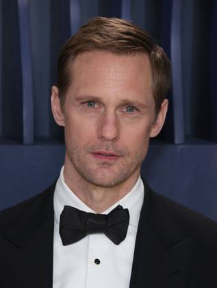 Alexander Skarsgård’s 4-Part Drama Was HBO’s Last Great Show 5 Headshot Of Alexander Skarsgard