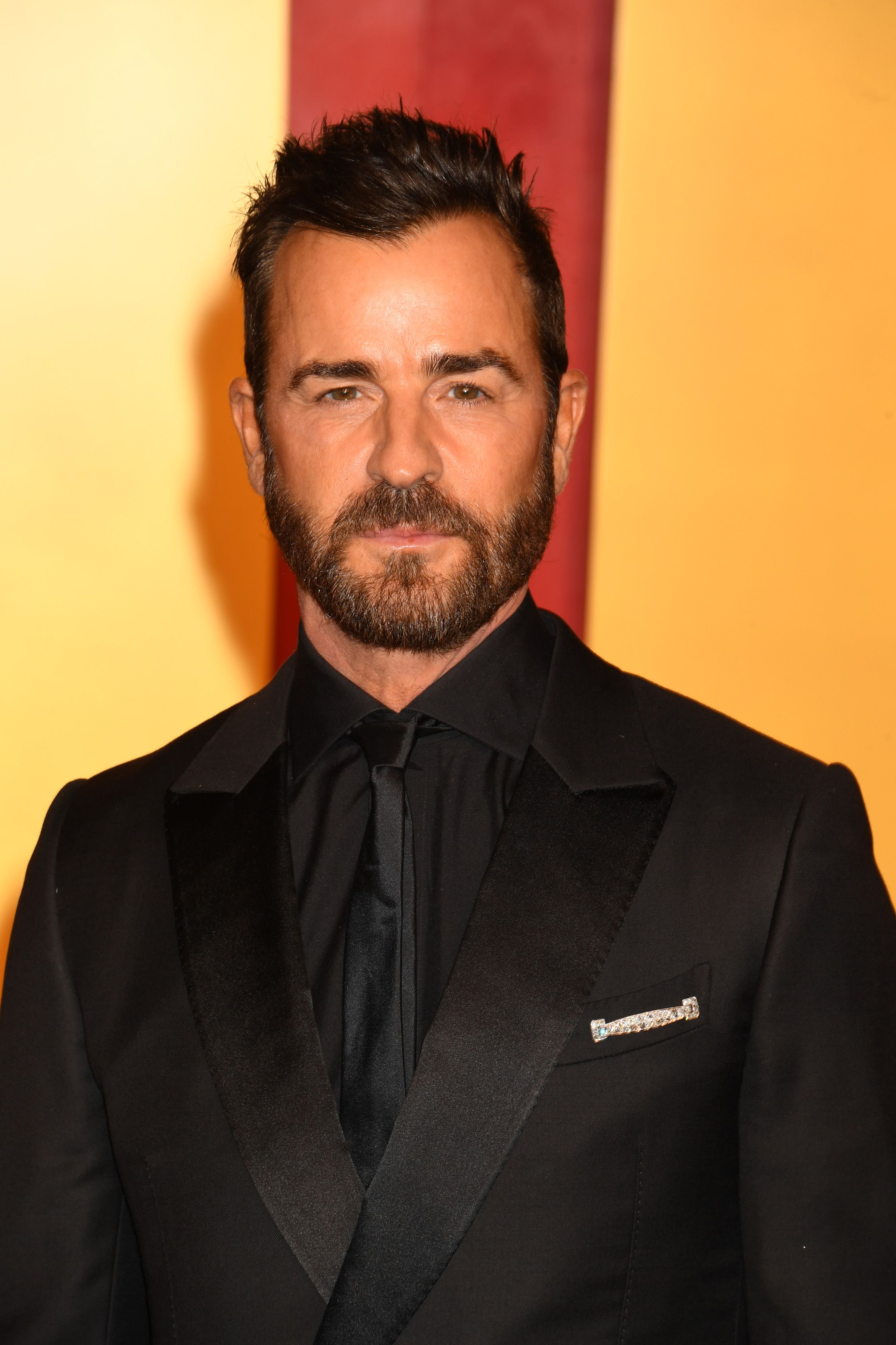 Headshot Of Justin Theroux