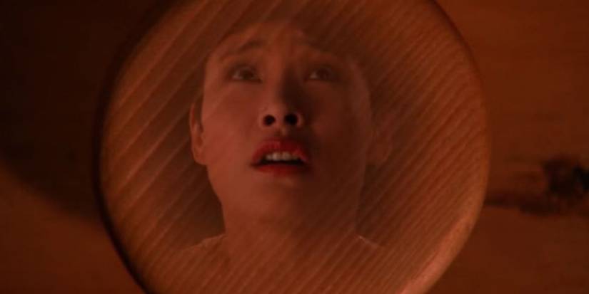 Josie trapped in a drawer knob in Twin Peaks.